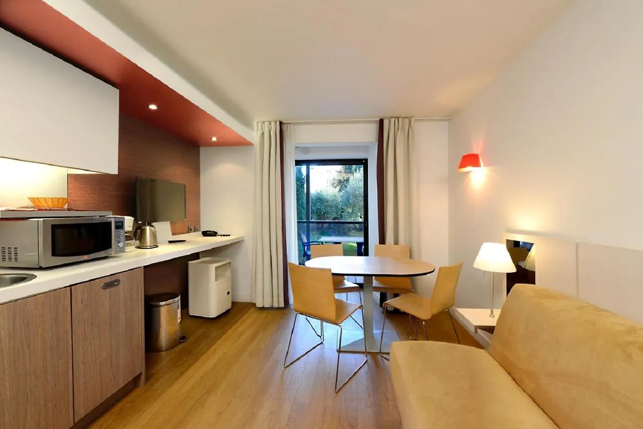 Residence Resideal Premium Cannes Apart Otel